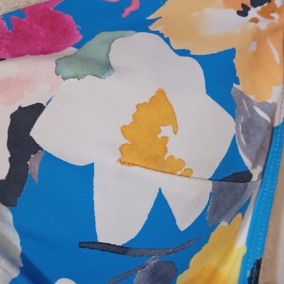 NWOT Niptuck Swim Multi-Colored Peonies Bikini Top - Picture 4 of 10